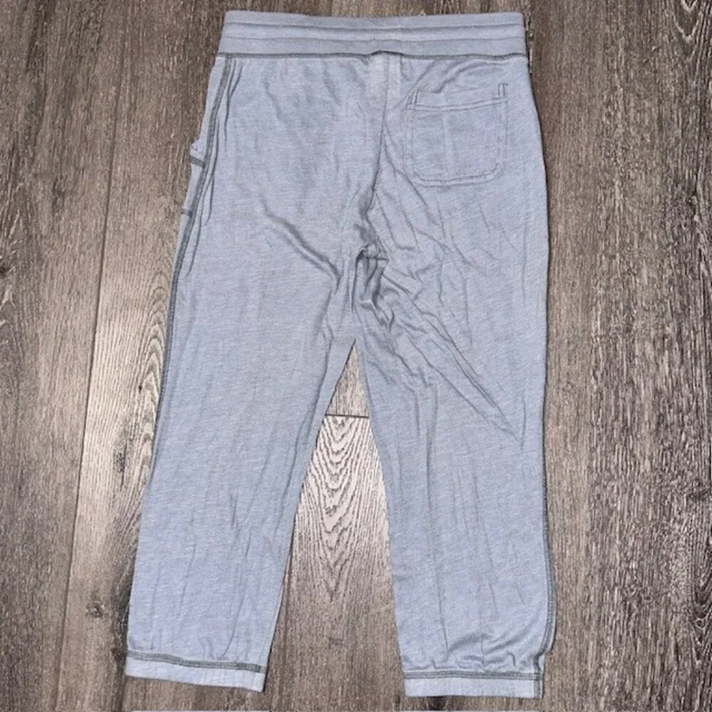 VICTORIA'S SECRET GRAY PAJAMA PANTS BOTTOMS WITH "86 Heart PINK" Size XS - Picture 3 of 3